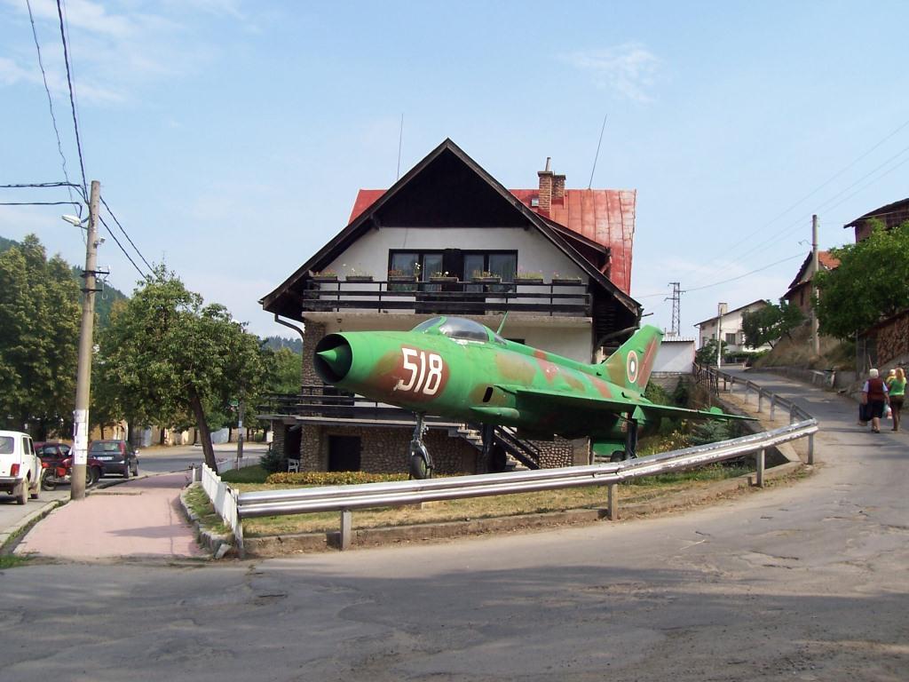 D&uuml;senj&auml;ger MIG 17 in Raduil